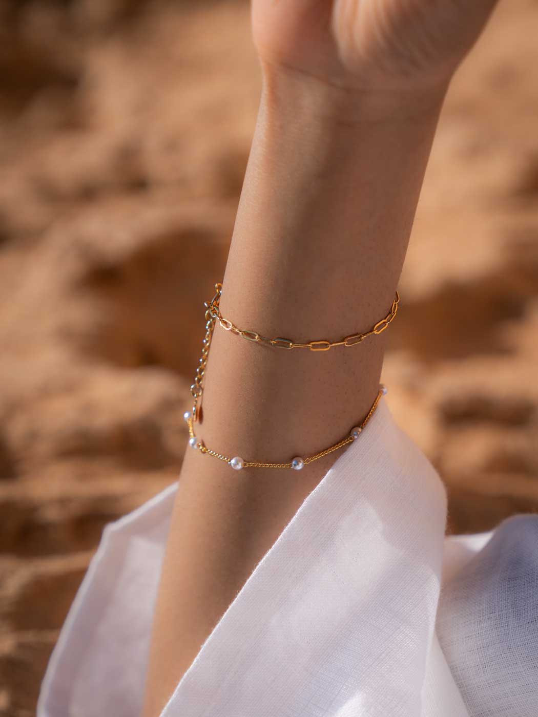 Laura  Mini Oval Bracelet - Gold Plating